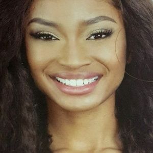 Meet your Posher, Aisha